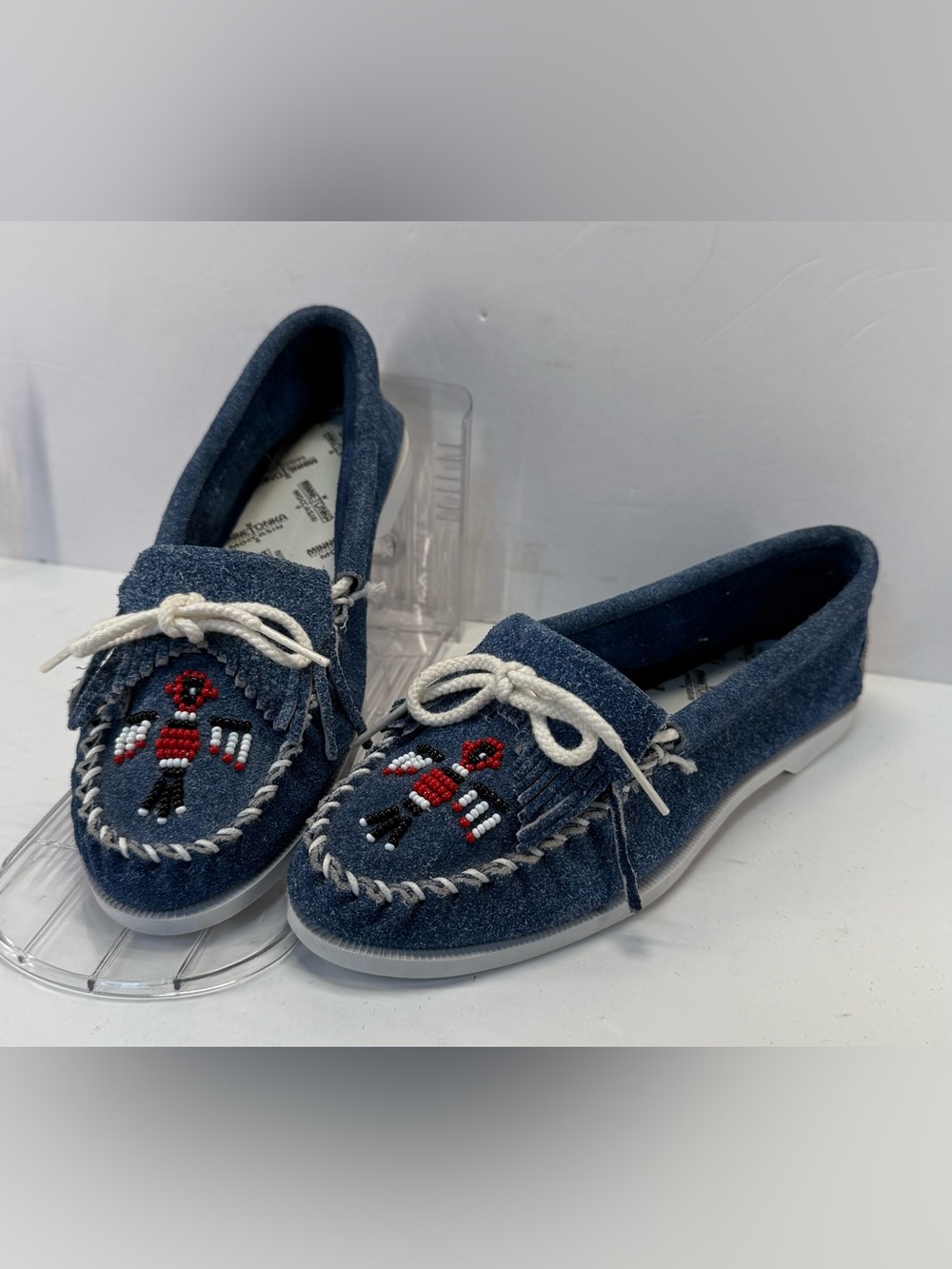 Minnetonka Navy Suede Moccasins with hand beaded thunderbird design women’s 8